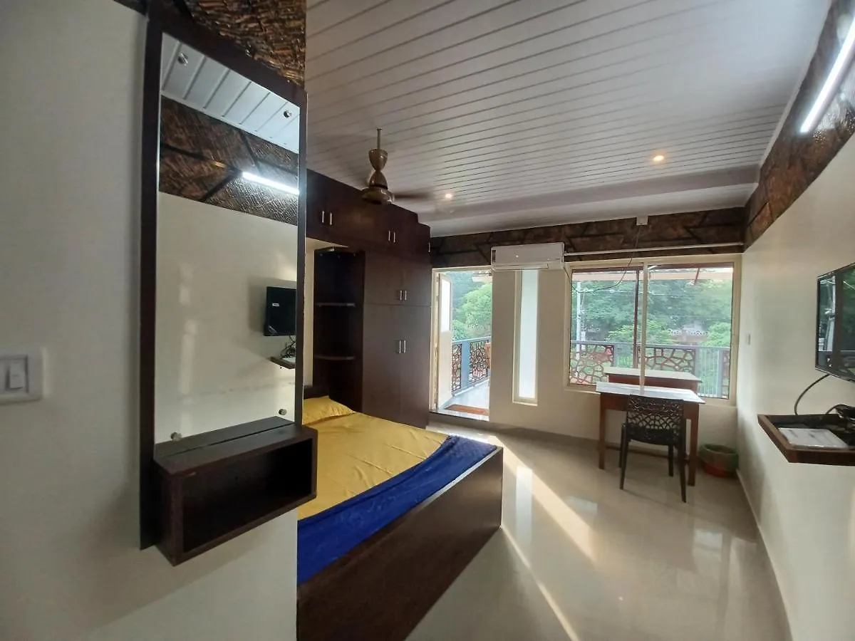 Hotel Jeena Motel Kollam