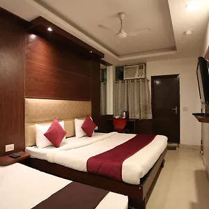 Hotel Grand Urban Luxury Near Delhi Airport ****